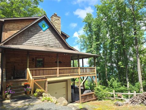 80 Dana Drive Bakersville NC 28777