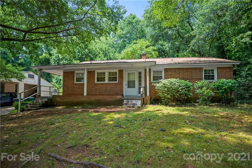 2110 Norwich Place Charlotte NC 28208