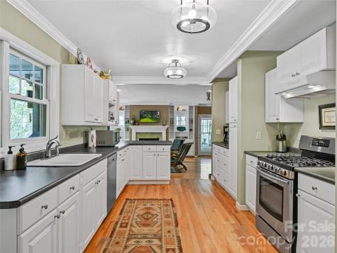 18 Thousand Oaks Boulevard Fairview NC 28730