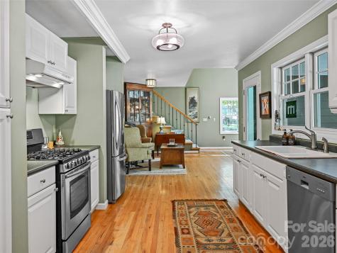 18 Thousand Oaks Boulevard Fairview NC 28730