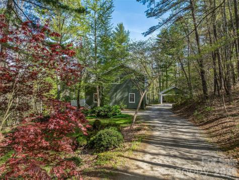 18 Thousand Oaks Boulevard Fairview NC 28730