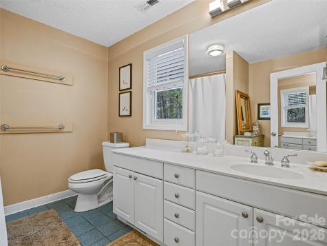 18 Thousand Oaks Boulevard Fairview NC 28730
