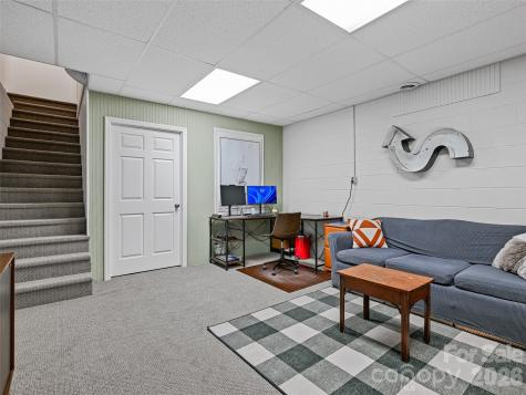 18 Thousand Oaks Boulevard Fairview NC 28730