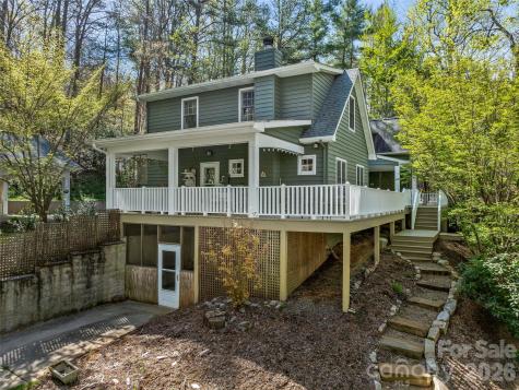 18 Thousand Oaks Boulevard Fairview NC 28730