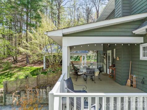 18 Thousand Oaks Boulevard Fairview NC 28730