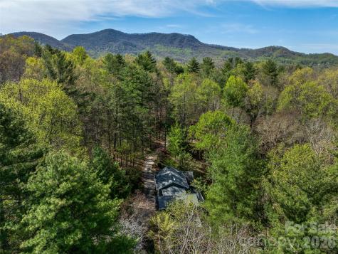 18 Thousand Oaks Boulevard Fairview NC 28730