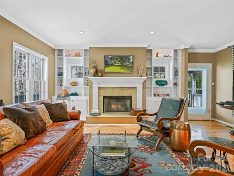 18 Thousand Oaks Boulevard Fairview NC 28730