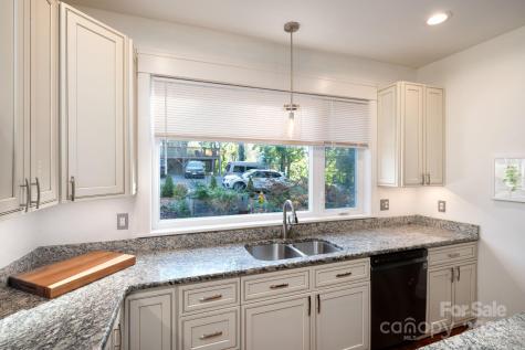 89 Galax Avenue Asheville NC 28806