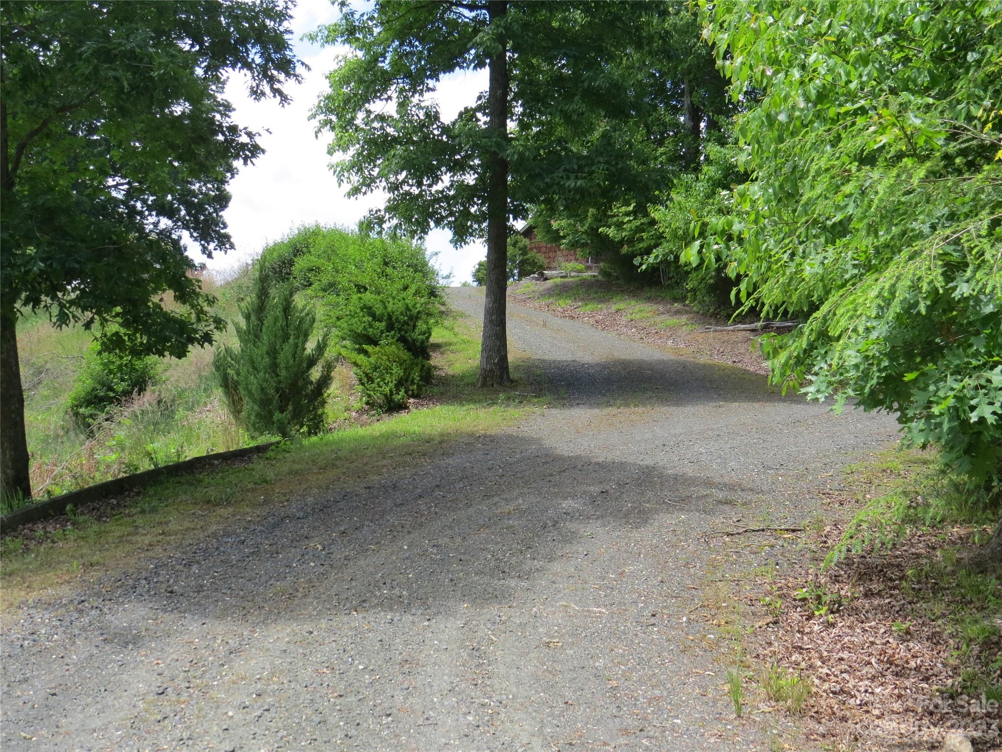 3303 Double Island Road Green Mountain NC 28740