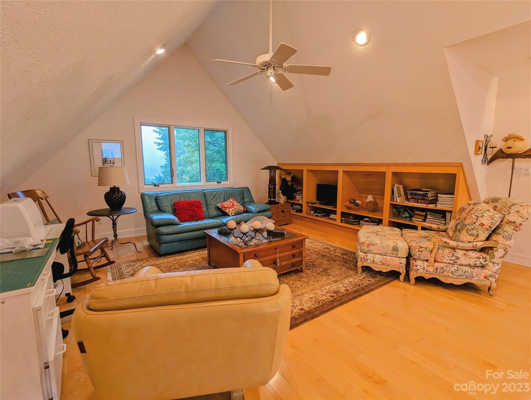 3303 Double Island Road Green Mountain NC 28740