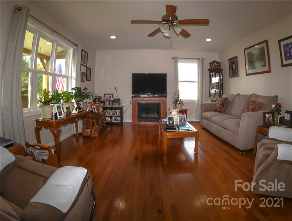 63 Lower Glady Fork Road Candler NC 28715