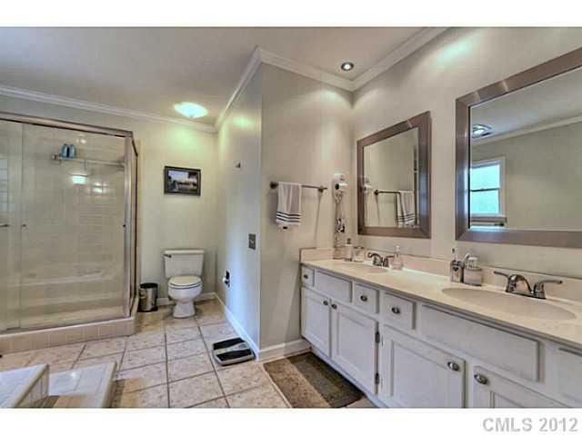 609 Bennington Place Charlotte NC 28211