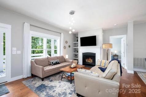 209 Patriots Drive Asheville NC 28805