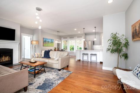 209 Patriots Drive Asheville NC 28805