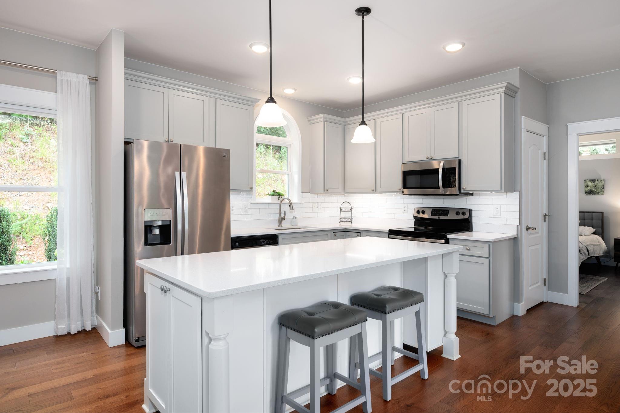 209 Patriots Drive Asheville NC 28805