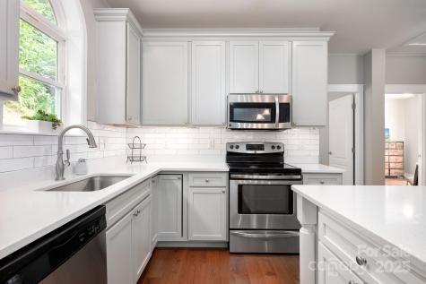 209 Patriots Drive Asheville NC 28805