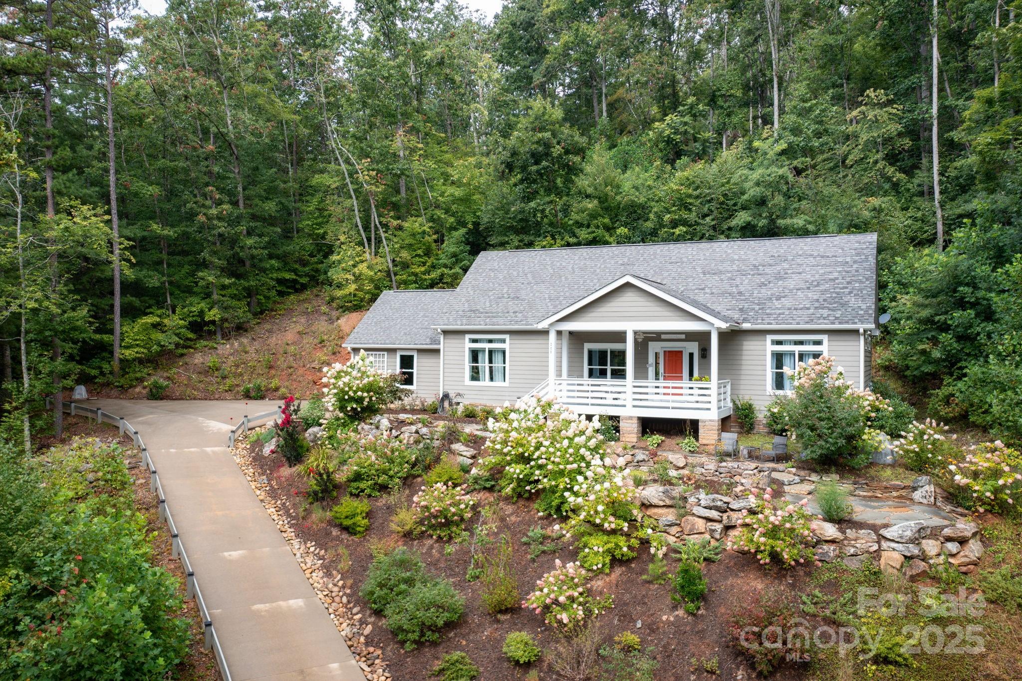 209 Patriots Drive Asheville NC 28805