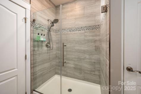 209 Patriots Drive Asheville NC 28805