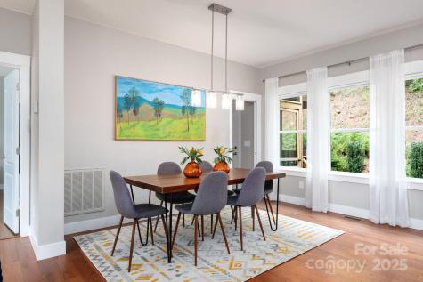 209 Patriots Drive Asheville NC 28805