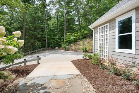 209 Patriots Drive Asheville NC 28805