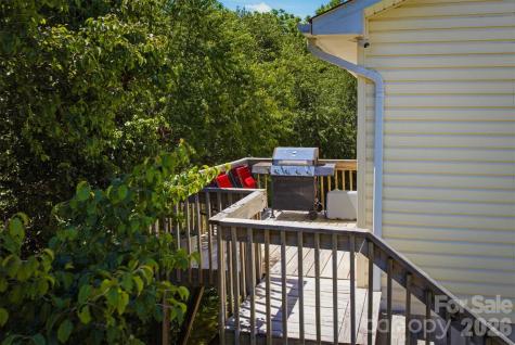 4240 Hickory Nut Ridge Road Hudson NC 28638