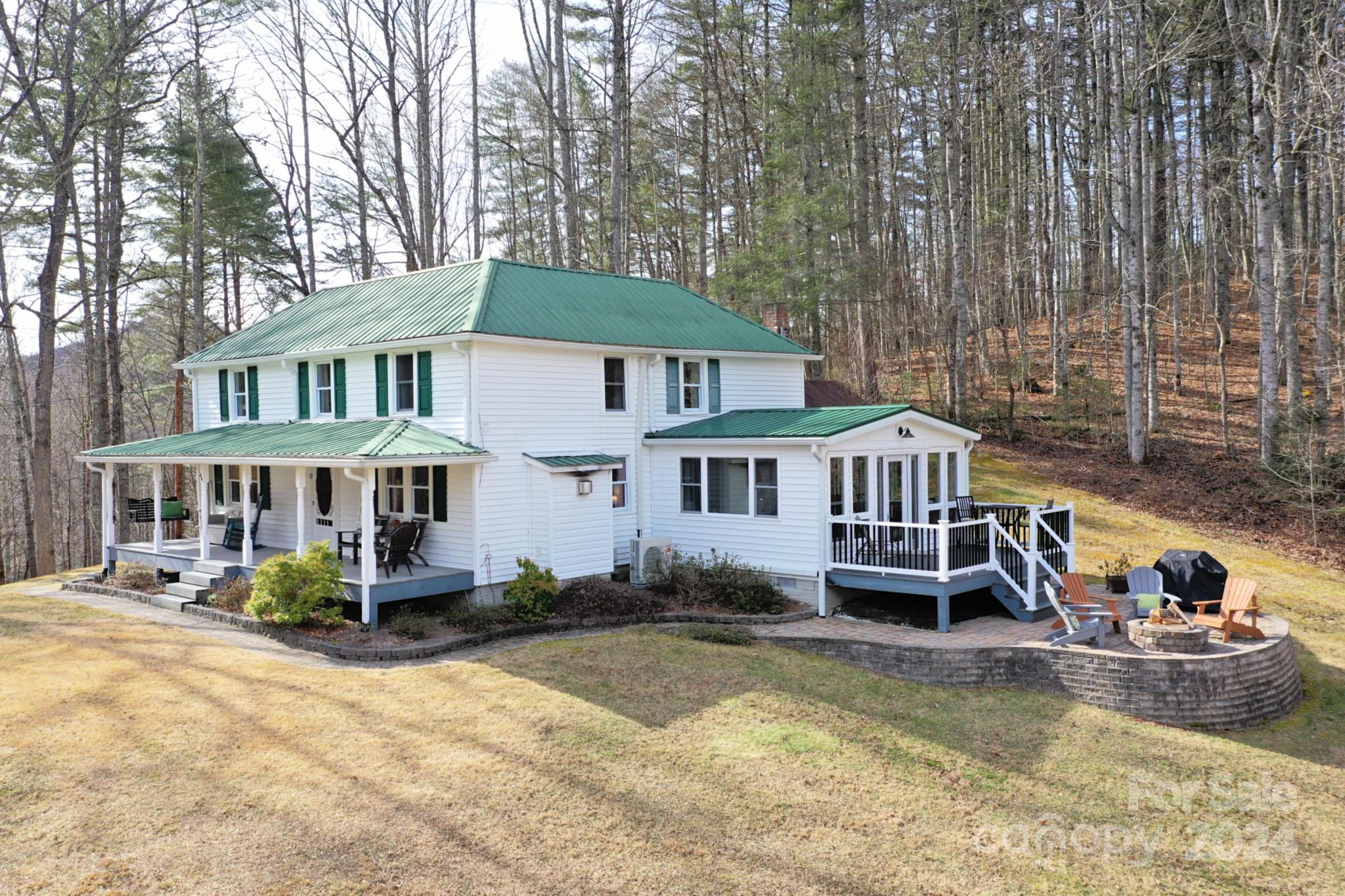44 Mountain Farm Lane Tuckasegee NC 28783