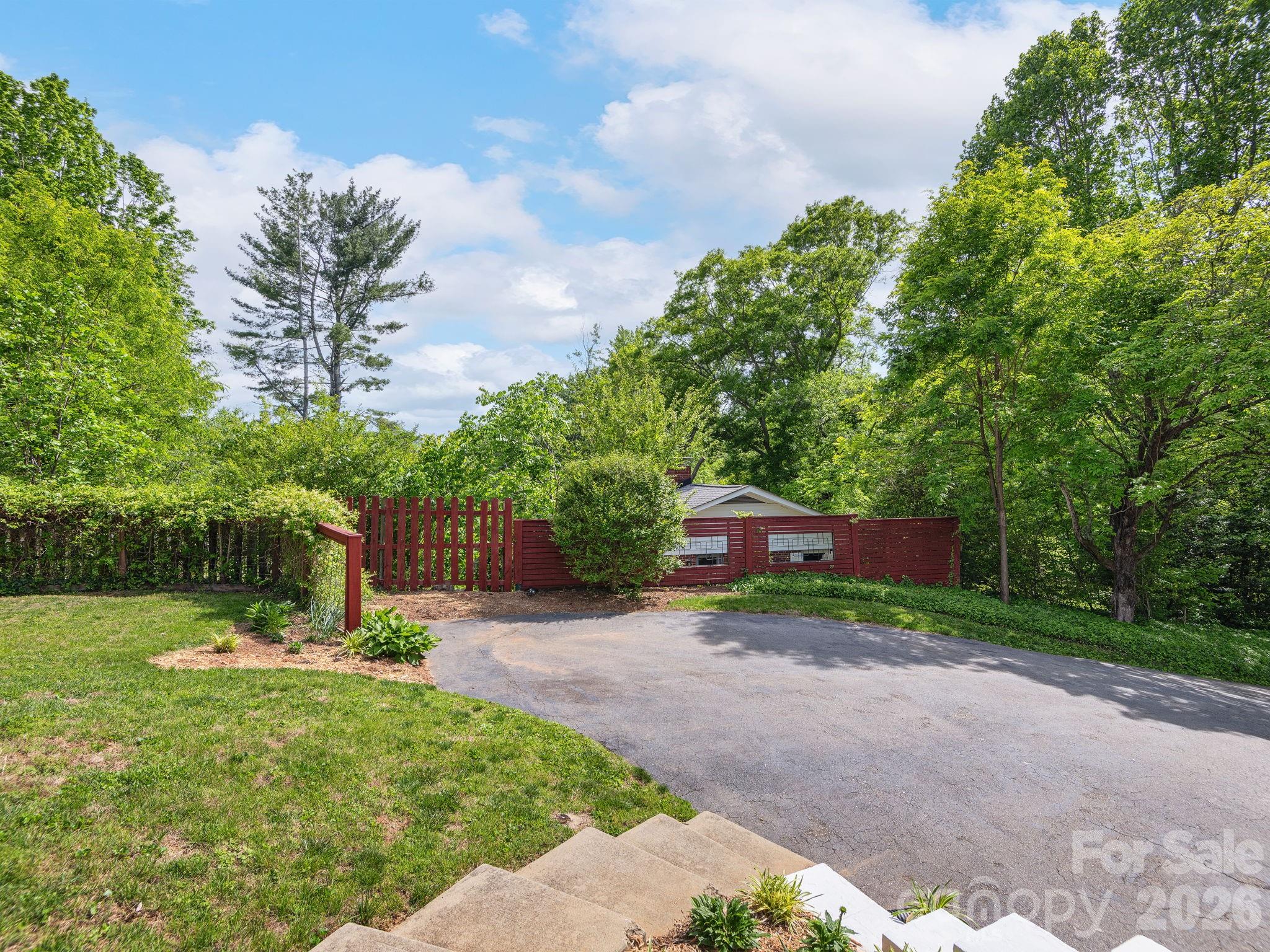 33 Pinehurst Road Asheville NC 28805