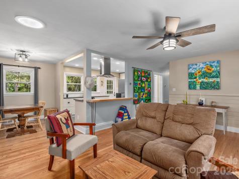 33 Pinehurst Road Asheville NC 28805