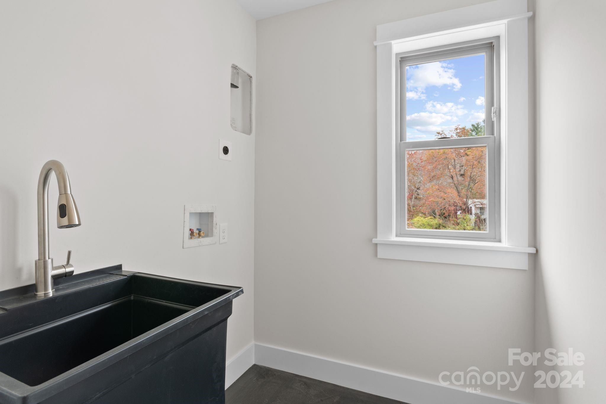 54 Huffman Road Asheville NC 28806