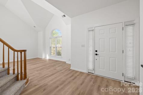 8512 Egerton Drive Charlotte NC 28277