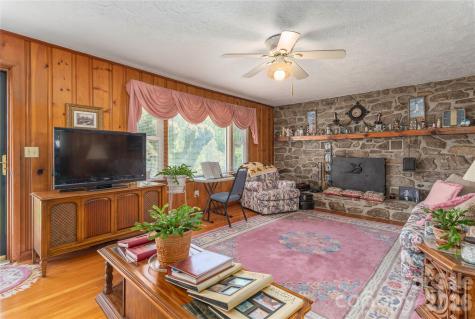 96 Tower Lane Waynesville NC 28786