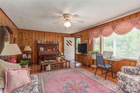 96 Tower Lane Waynesville NC 28786