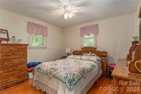 96 Tower Lane Waynesville NC 28786