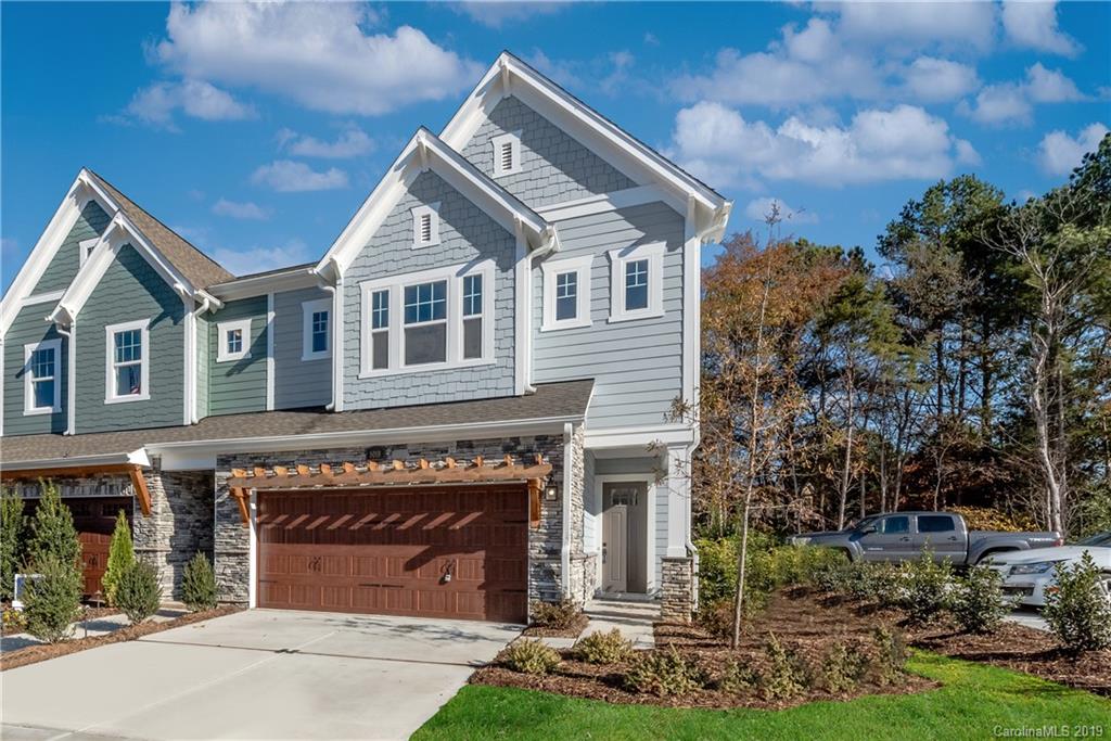 5018 Lesleewood Court Charlotte NC 28226