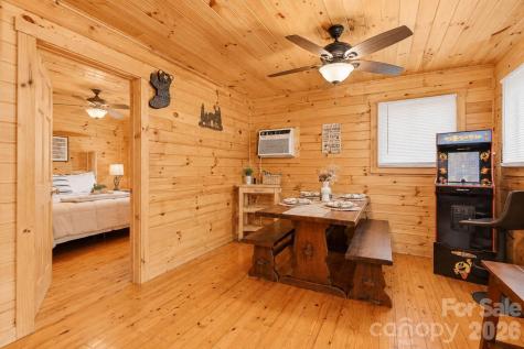 319 Blue Ridge Parkway Bryson City NC 28713
