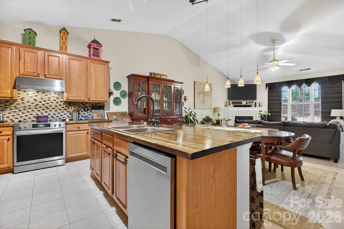 4412 Glenlea Commons Drive Charlotte NC 28216