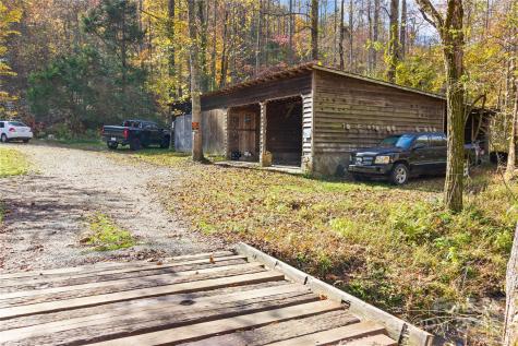 5668 Longbottom Road Hays NC 28635