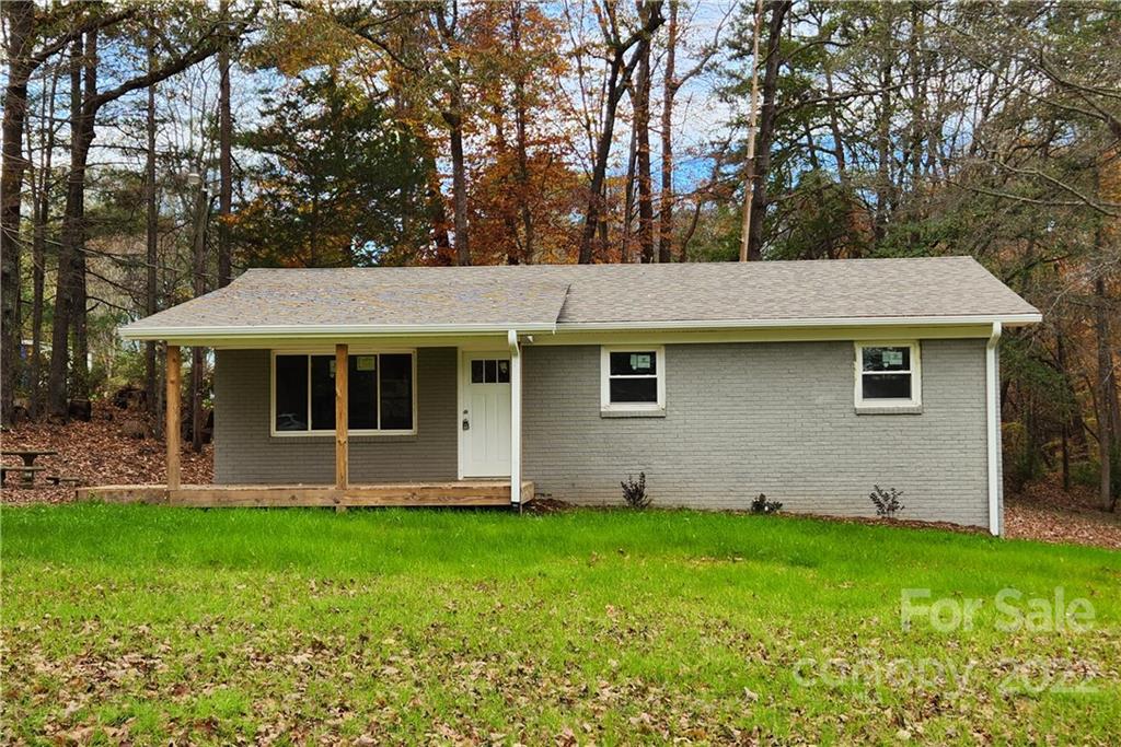 1526 10th Avenue SE Hickory NC 28602