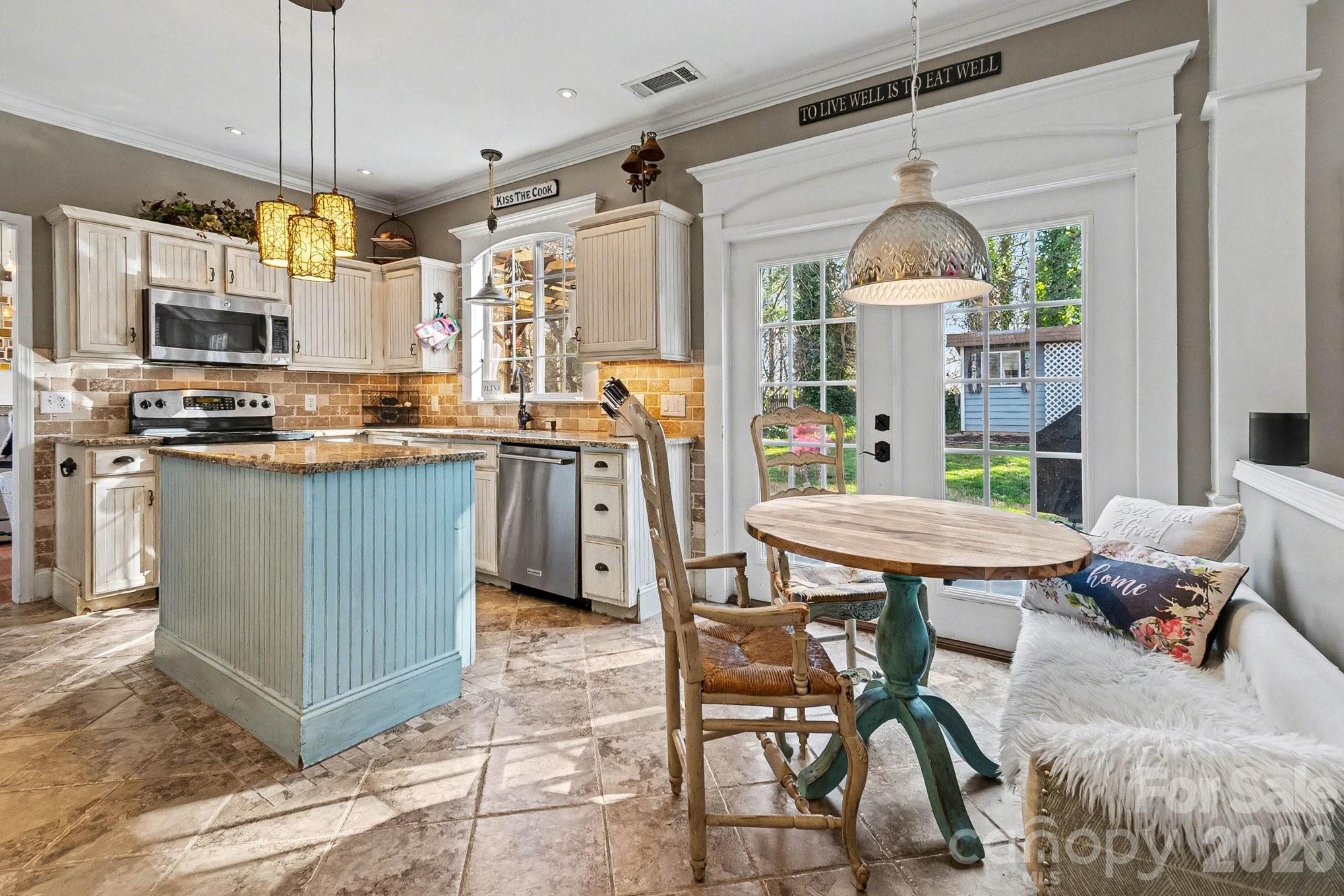 8842 Fieldcroft Drive Charlotte NC 28277