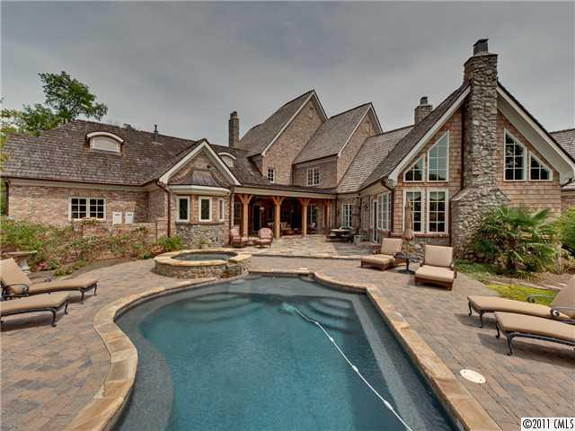 4824 Carmel Park Drive Charlotte NC 28226