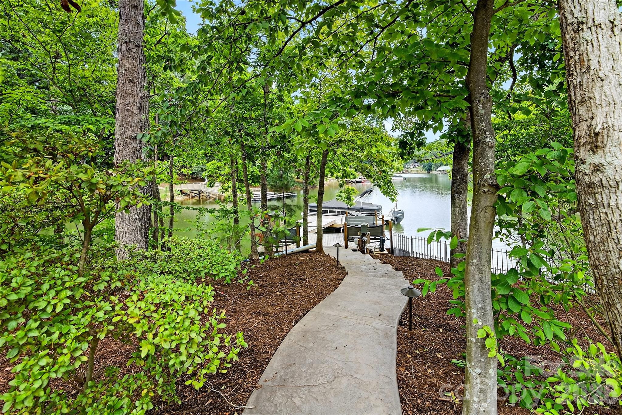 7508 Bankhead Road Denver NC 28037