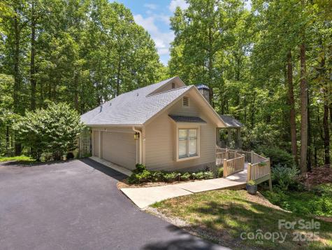 202 Bent Pine Trace Hendersonville NC 28739
