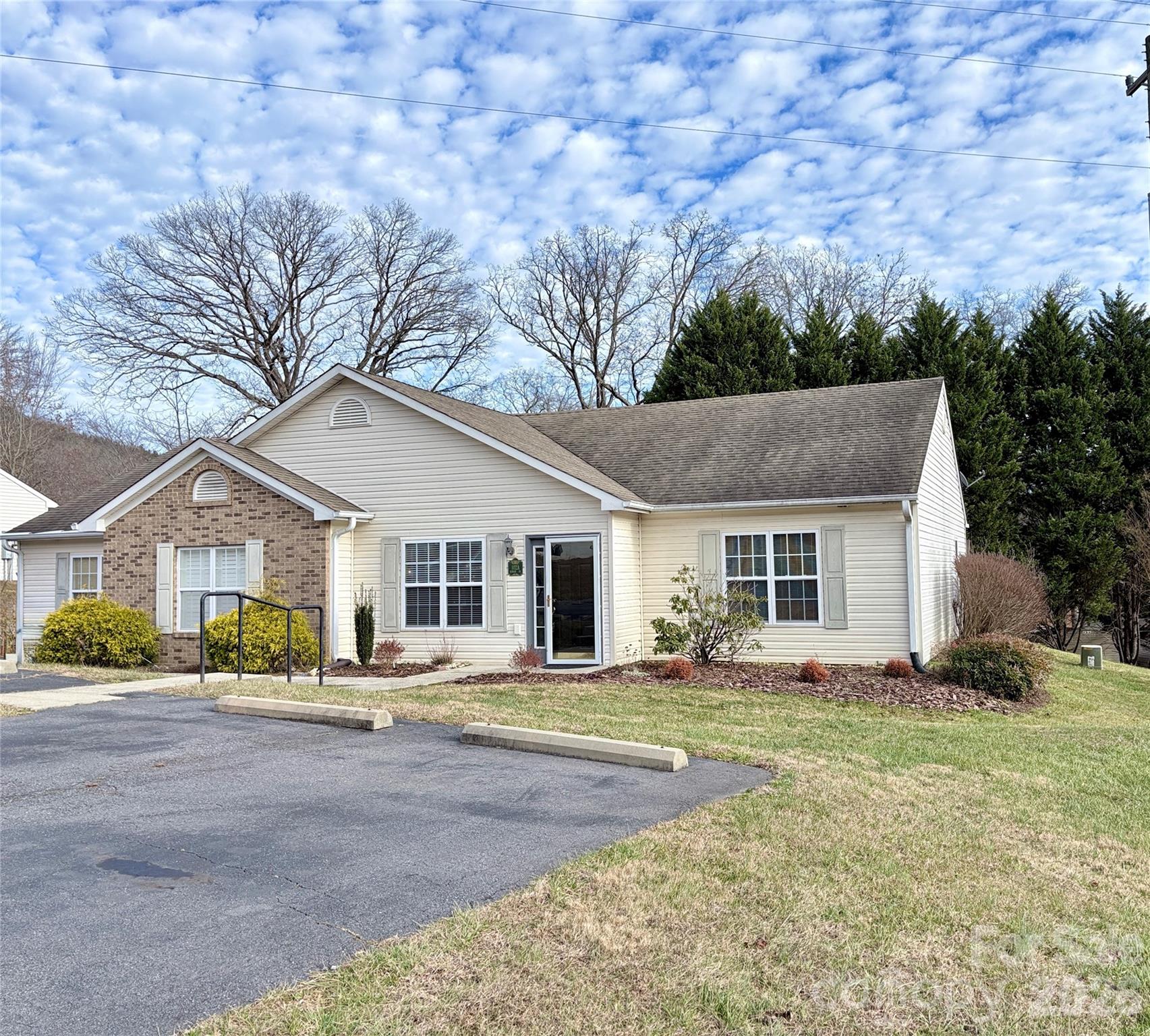 102 Kerlee Street Black Mountain NC 28711