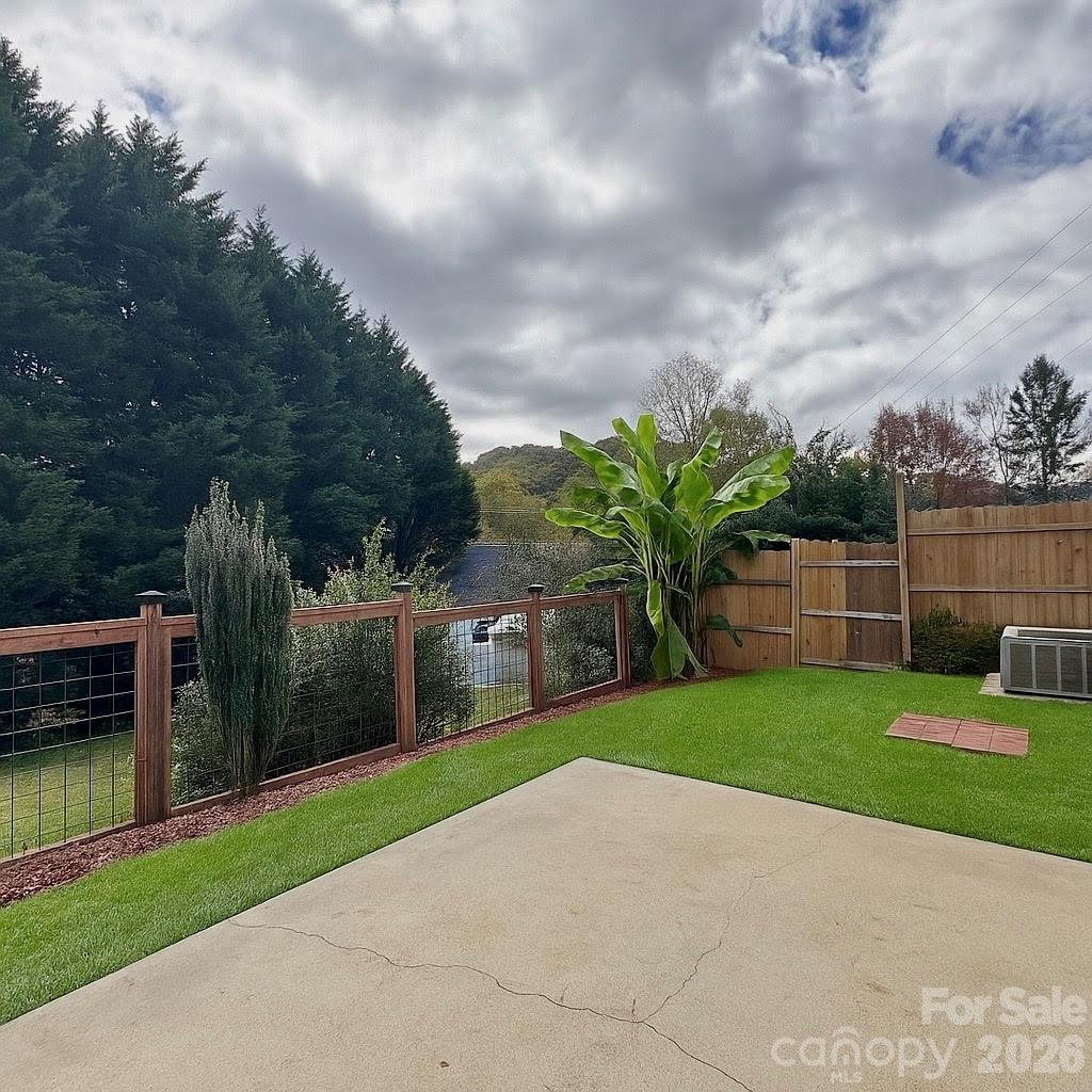 102 Kerlee Street Black Mountain NC 28711