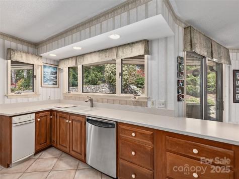 1300 Randy Drive Hendersonville NC 28791