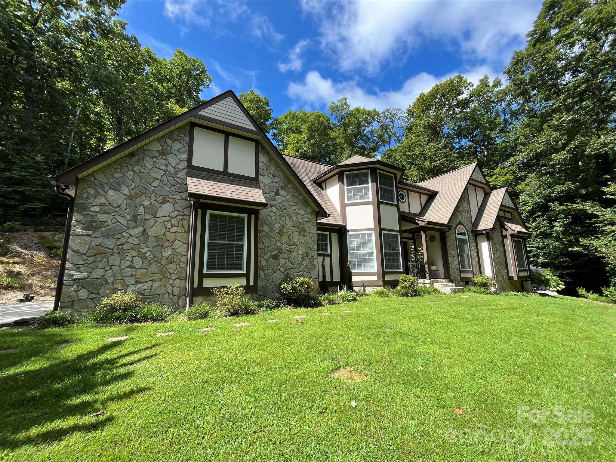 4462 Old Us 25 Highway Zirconia NC 28790
