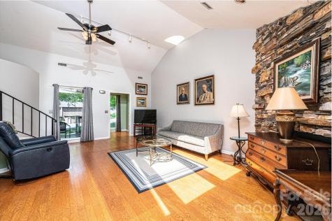 1759 12th Street NE Hickory NC 28601