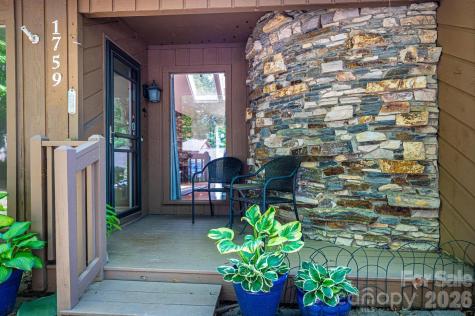 1759 12th Street NE Hickory NC 28601