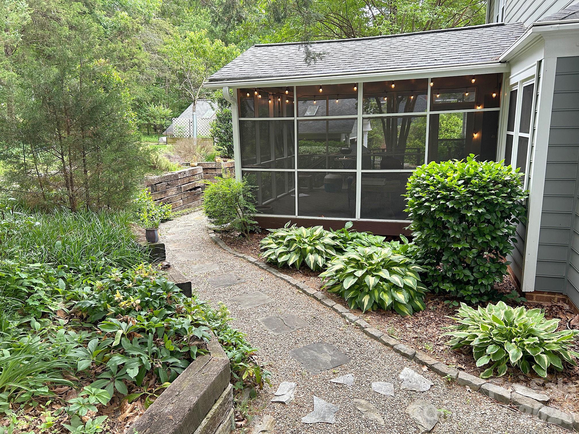 421 Sardis Lane Charlotte NC 28270