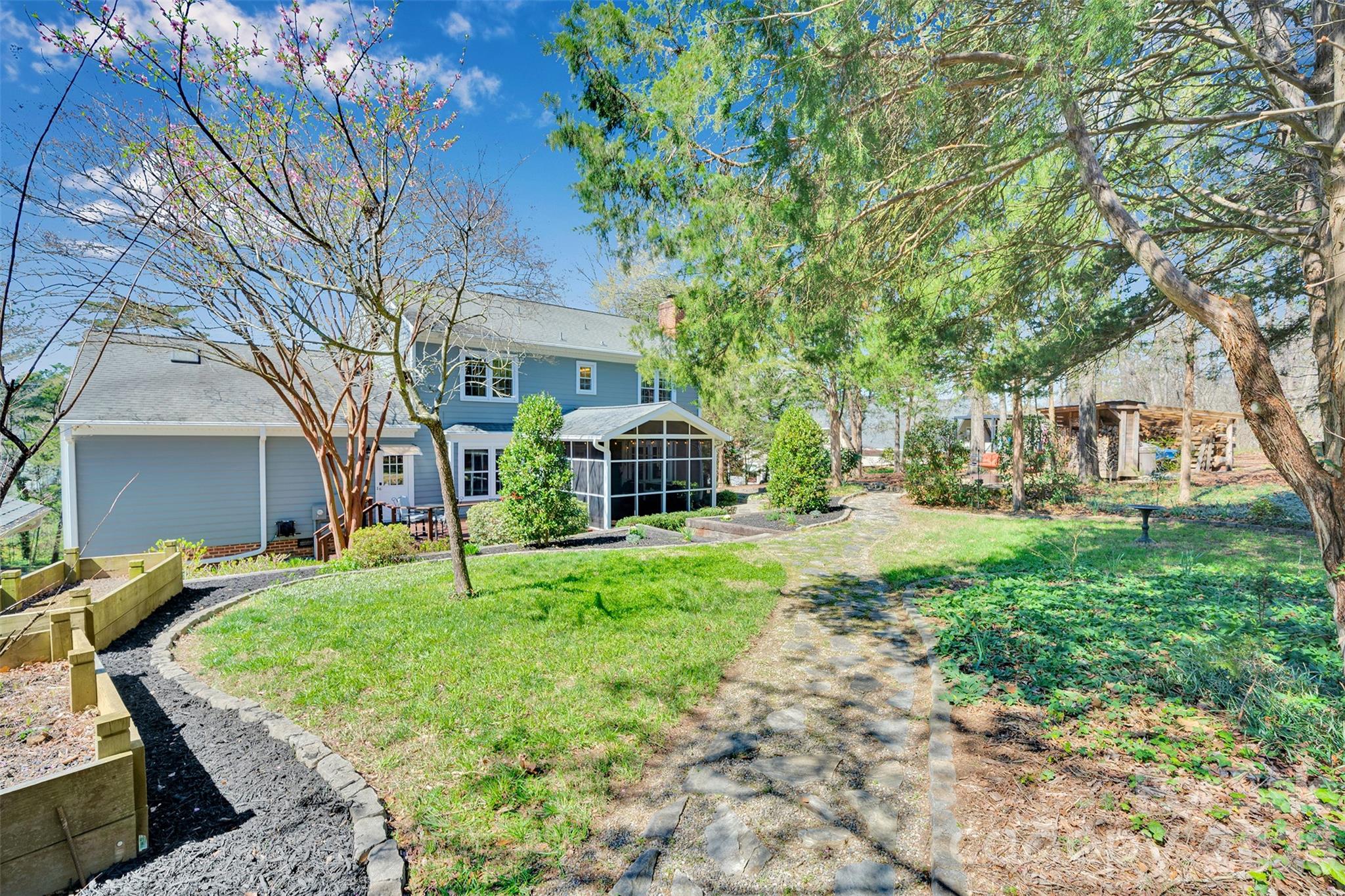 421 Sardis Lane Charlotte NC 28270